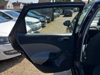 /photos/11229/7bb5f438-c319-4e6f-81a0-1f01815a1ffe_i320x240.jpg